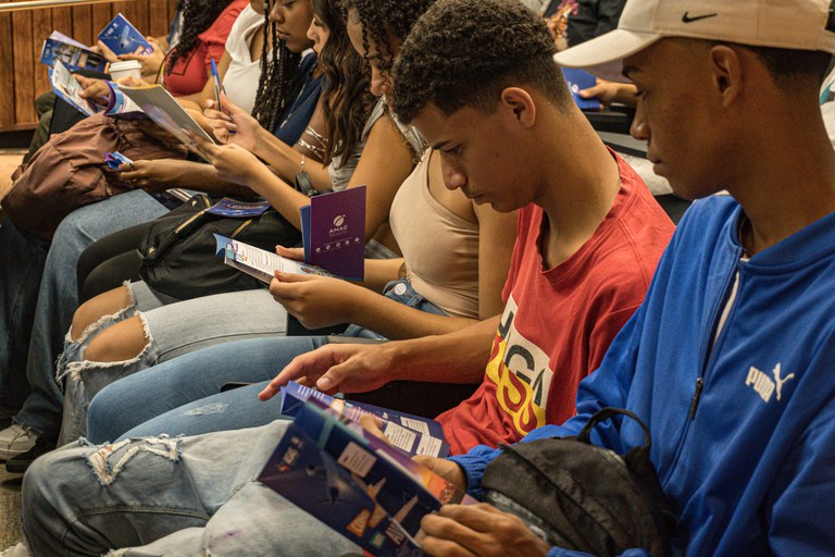 Crianças e jovens de Santo Estêvão (BA) vivenciarão, no dia 26/3, a aviação em Salvador com o programa Asas para Todos, da Anac