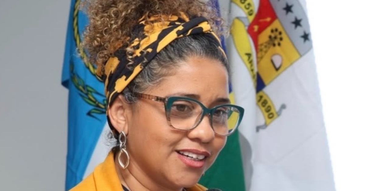 Aline Botelho lança "Os Encantos de Enila" na Bienal do Livro da Bahia em Salvador, na segunda (20)