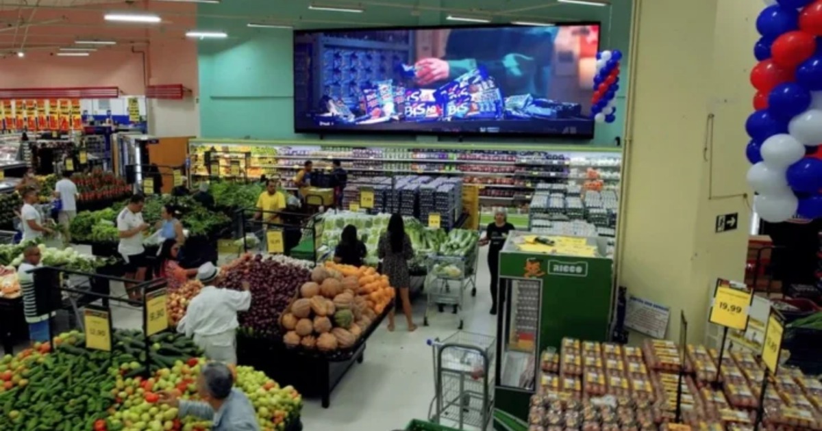 Varejo alimentar brasileiro movimenta R$ 1,145 tri em 2025, Grupo Mateus e Assaí estão entre os primeiros; veja o líder