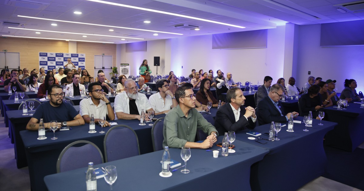 “Quem cuida de quem informa?”: encontro promovido pelo NH Feira de Santana debate saúde mental do jornalista 