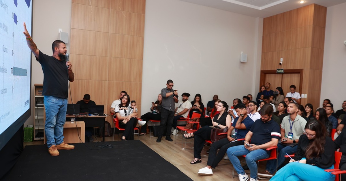 Voto 360º reúne público de mais de 15 municípios e coloca Feira de Santana no circuito dos grandes debates nacionais sobre comunicação política