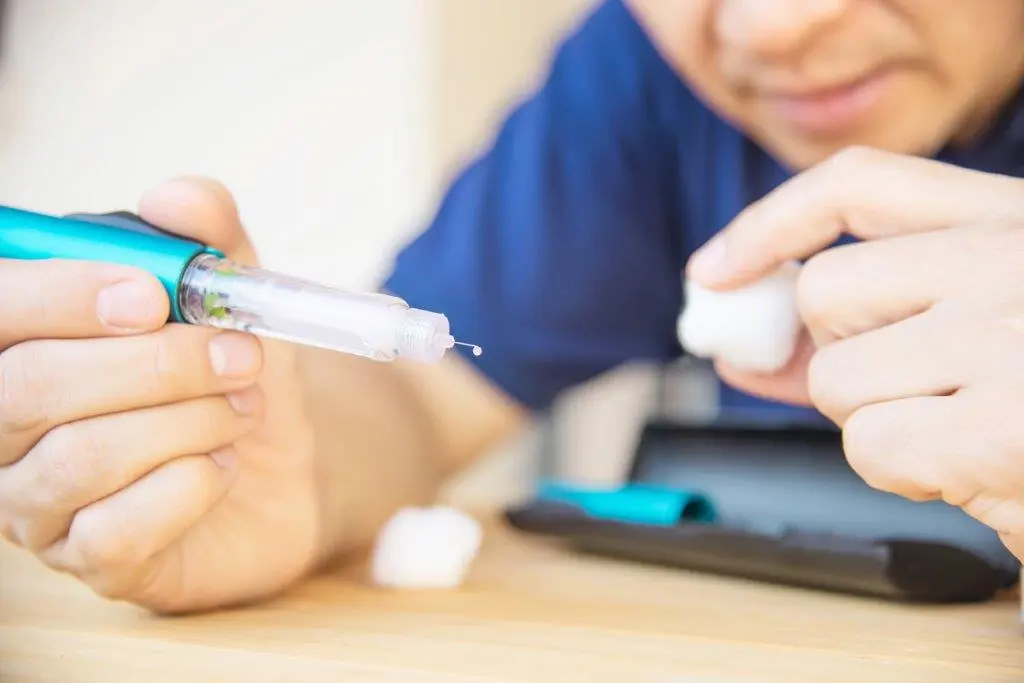 Empresas começam a olhar para as “canetas” contra obesidade e diabetes como investimento em saúde do trabalhador