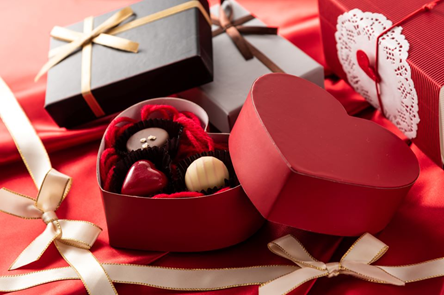 Dia dos namorados aquece mercado de chocolates e reforça importância da produtividade no cacau
