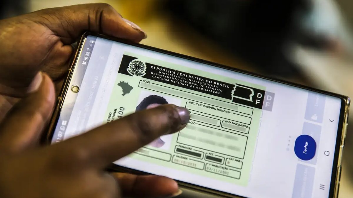Motoristas sem infrações podem renovar CNH automaticamente e sem taxa de emissão
