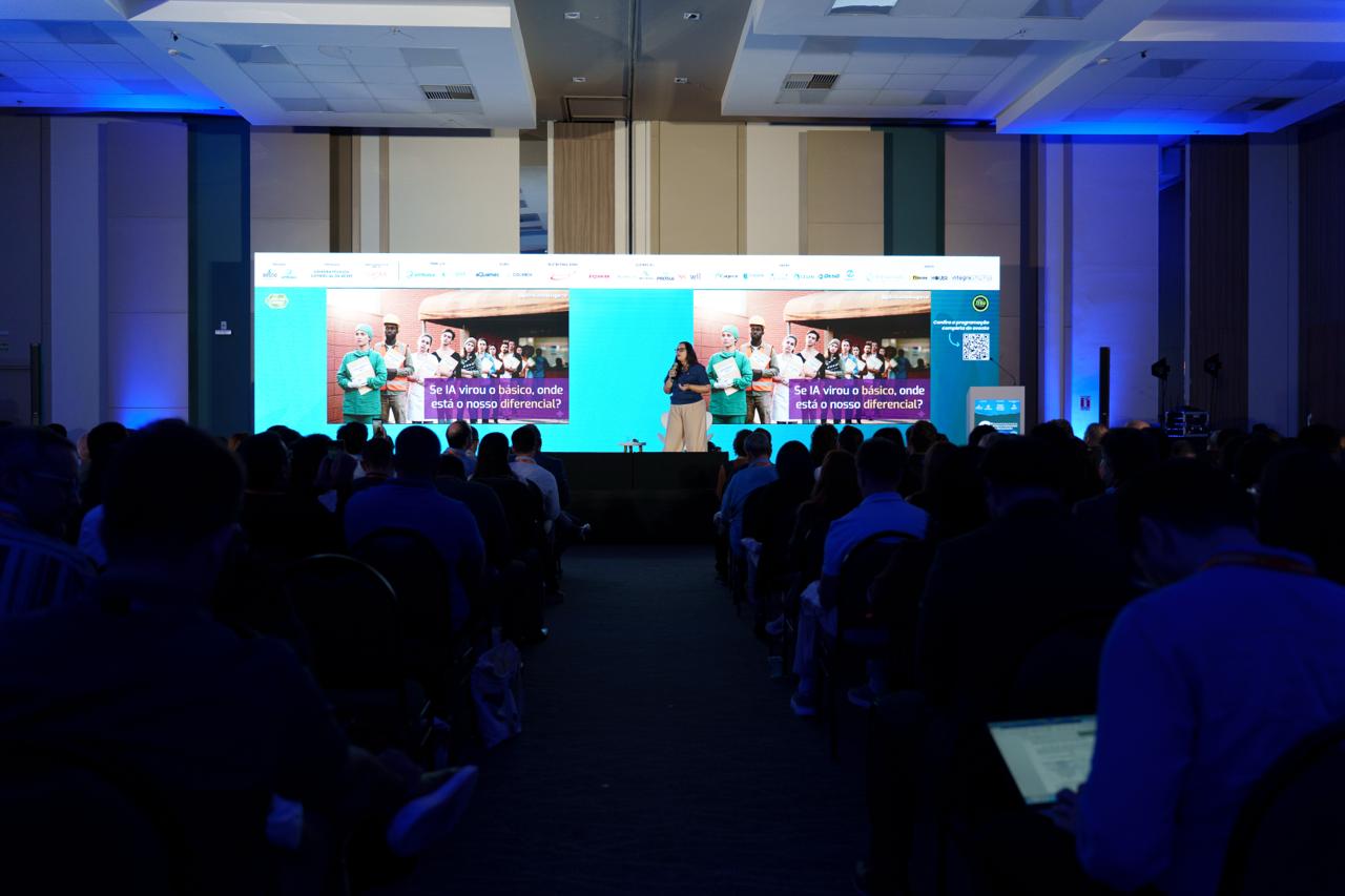Gabriela de Paula leva debate sobre liderança humana e inteligência artificial ao setor de saneamento