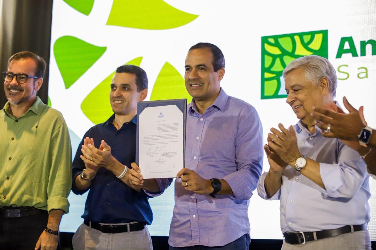 Palacete Tirachapéu recebe o Programa Ambientaliza Salvador e assina termo de compromisso para doação de óleos em projeto de biocombustíveis 