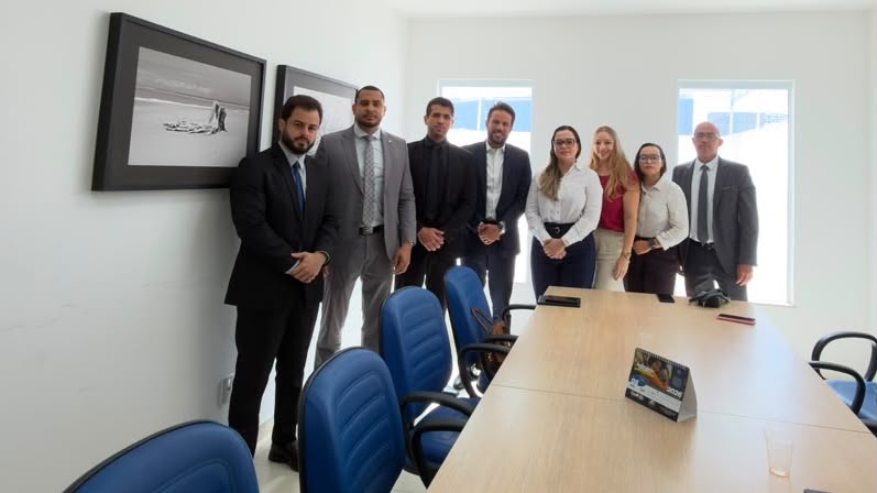 Comissão de Prerrogativas da OAB Feira se reúne com diretoria da instituição para alinhamento de medidas voltadas ao fortalecimento da atuação da advocacia