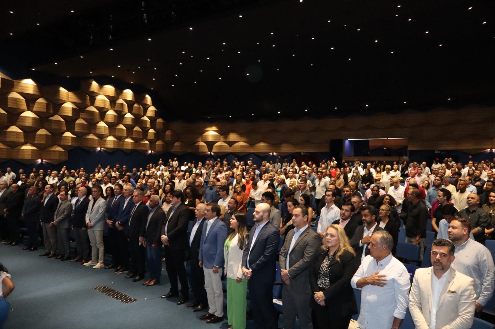 Relator entrega ao Governo Federal propostas debatidas no maior seminário do país sobre MEI e Simples Nacional realizado em Feira de Santana