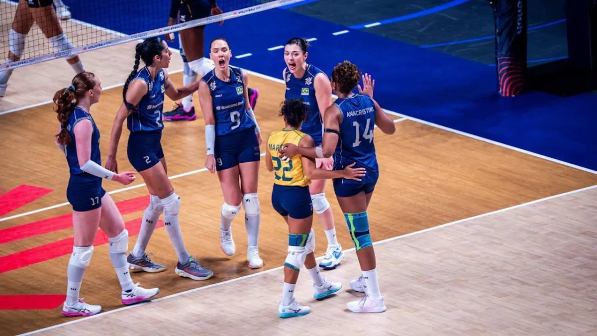 Brasil vence Itália no tie-break e se classifica para final da VNL feminina