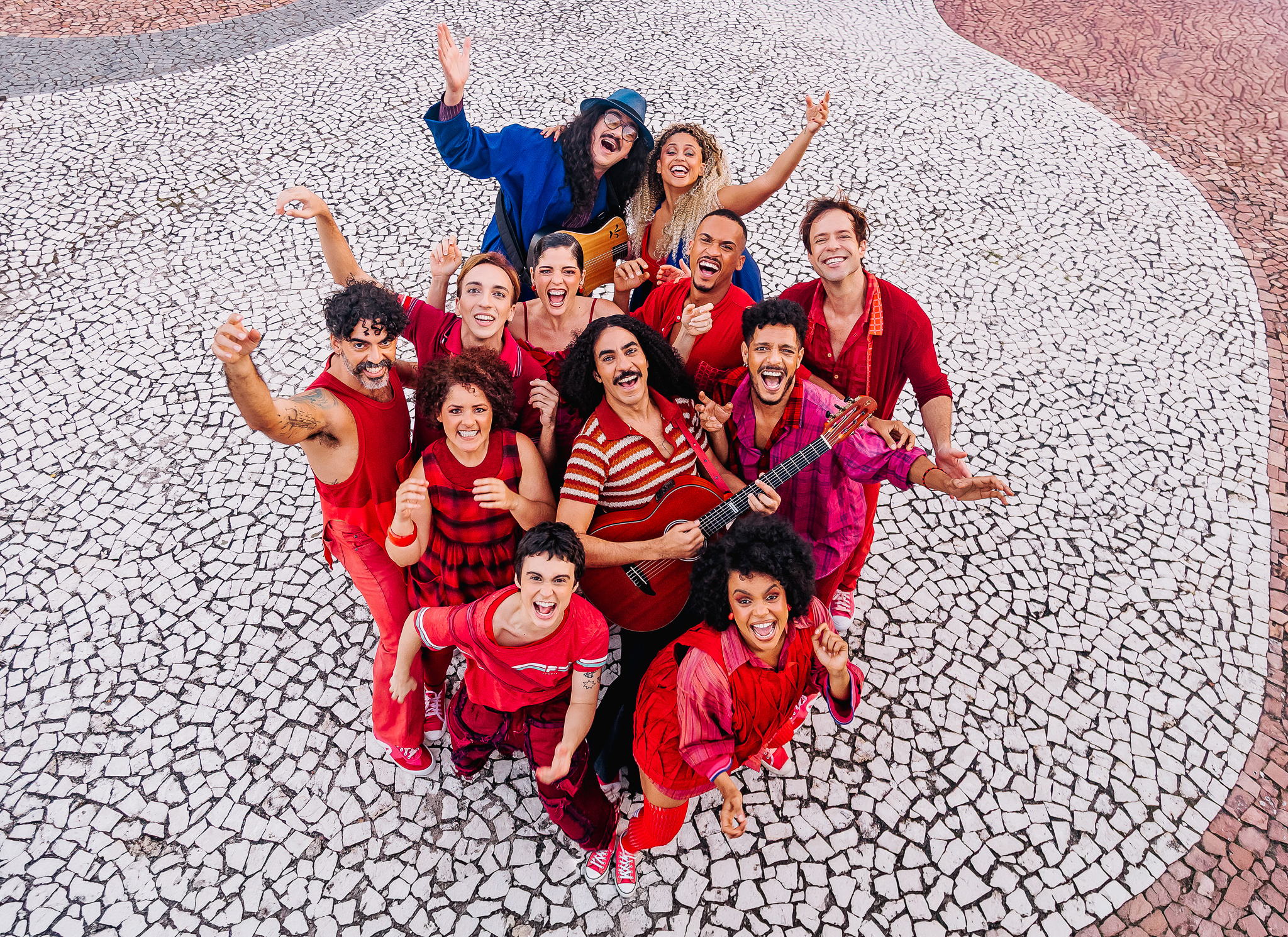 Teatro Castro Alves recebe estreia nacional de "Moraes Musical Moreira", dirigido por Ana Paula Bouzas; veja as datas e ingressos