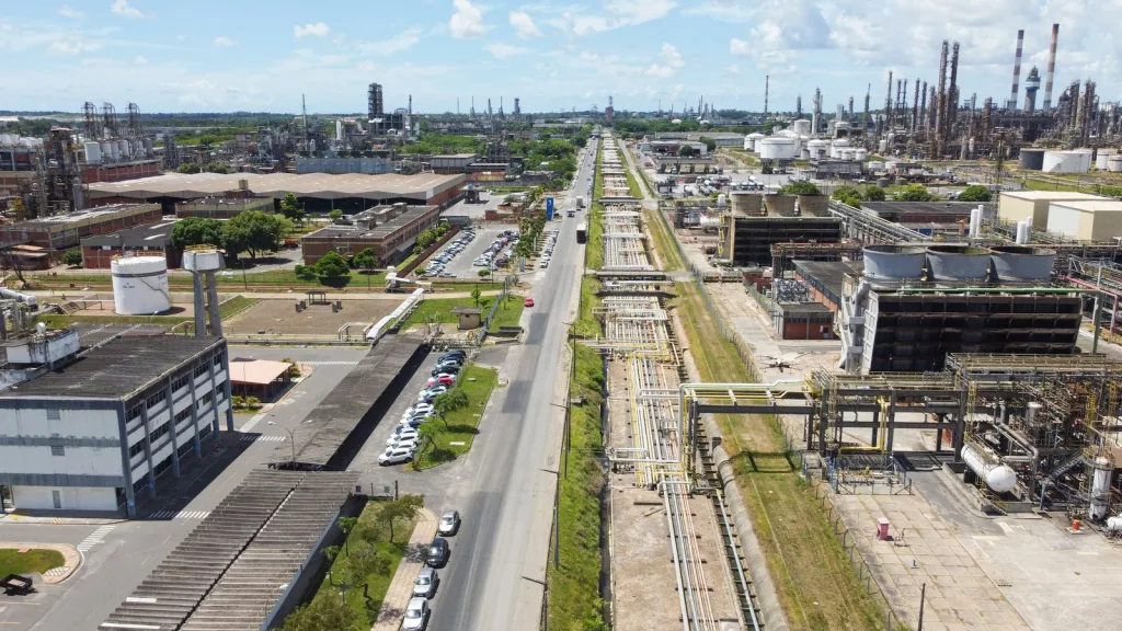 Comitê buscará fortalecer a indústria química e petroquímica na Bahia