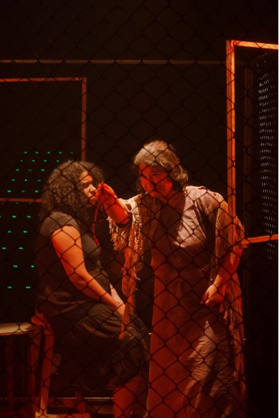 Peça de teatro em Feira de Santana discute violência patriarcal a partir da obra de prestigiado dramaturgo contemporâneo