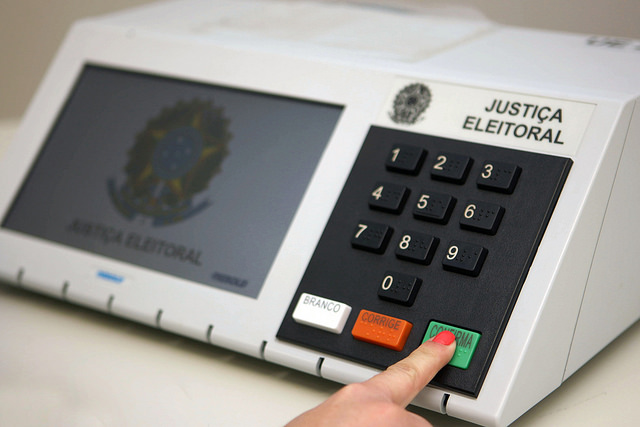 Nova pesquisa mostra Cury em ascensão e recuo de Lula e Flávio Bolsonaro na corrida presidencial