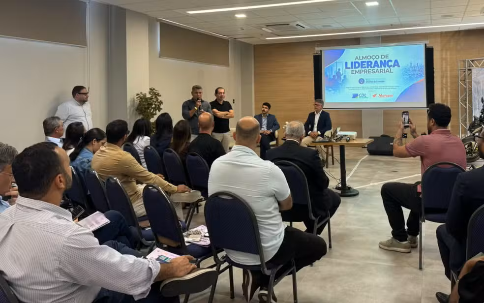 Almoço de Liderança Empresarial reúne empresários e debate desafios da sucessão em Feira de Santana