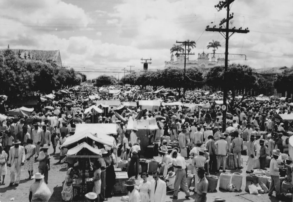 A Origem Histórica de Feira de Santana: Da Feira de Gado ao Coração Comercial da Bahia