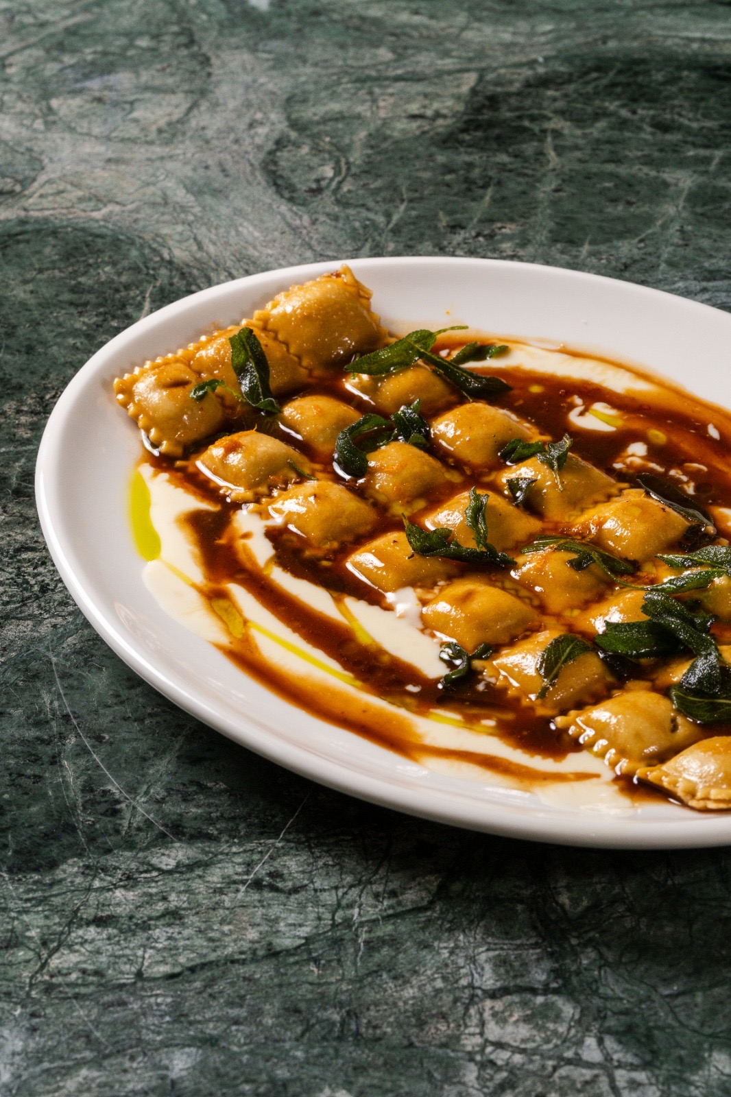 Vona estreia menu completo com novidades em entradas, principais e sobremesas