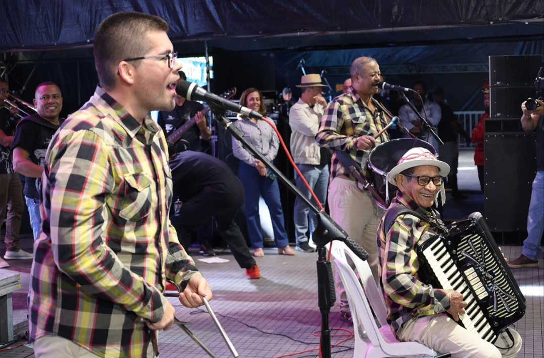 Os Bambas do Nordeste levam o forró de Feira de Santana à final do Festival de Música Educadora FM